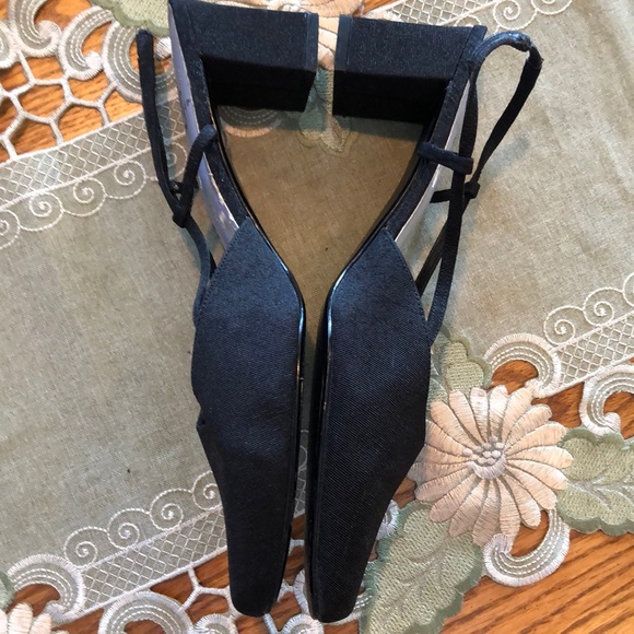 Life Stride Black Sling Back Pumps, 9.5 - Picture 2 of 7